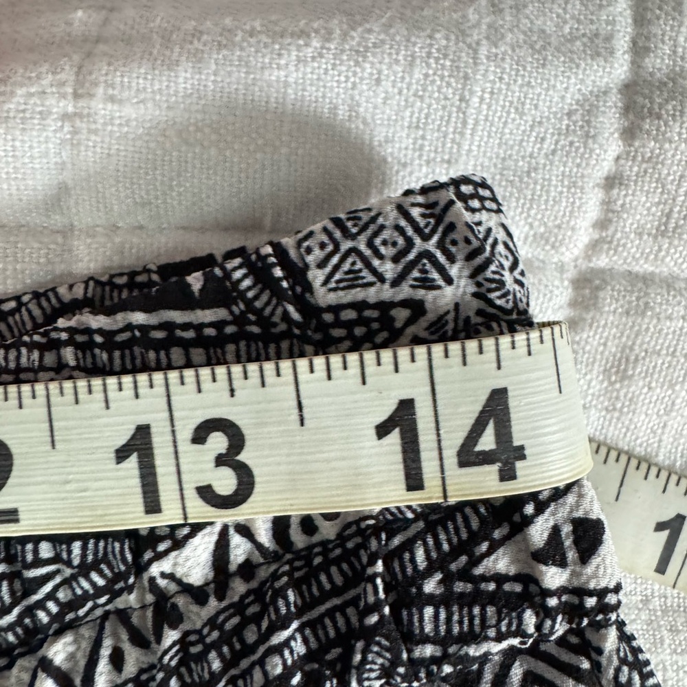 H&M Black and White Geometric print Wide Leg Pants summer pants festival EUC - Picture 7 of 7